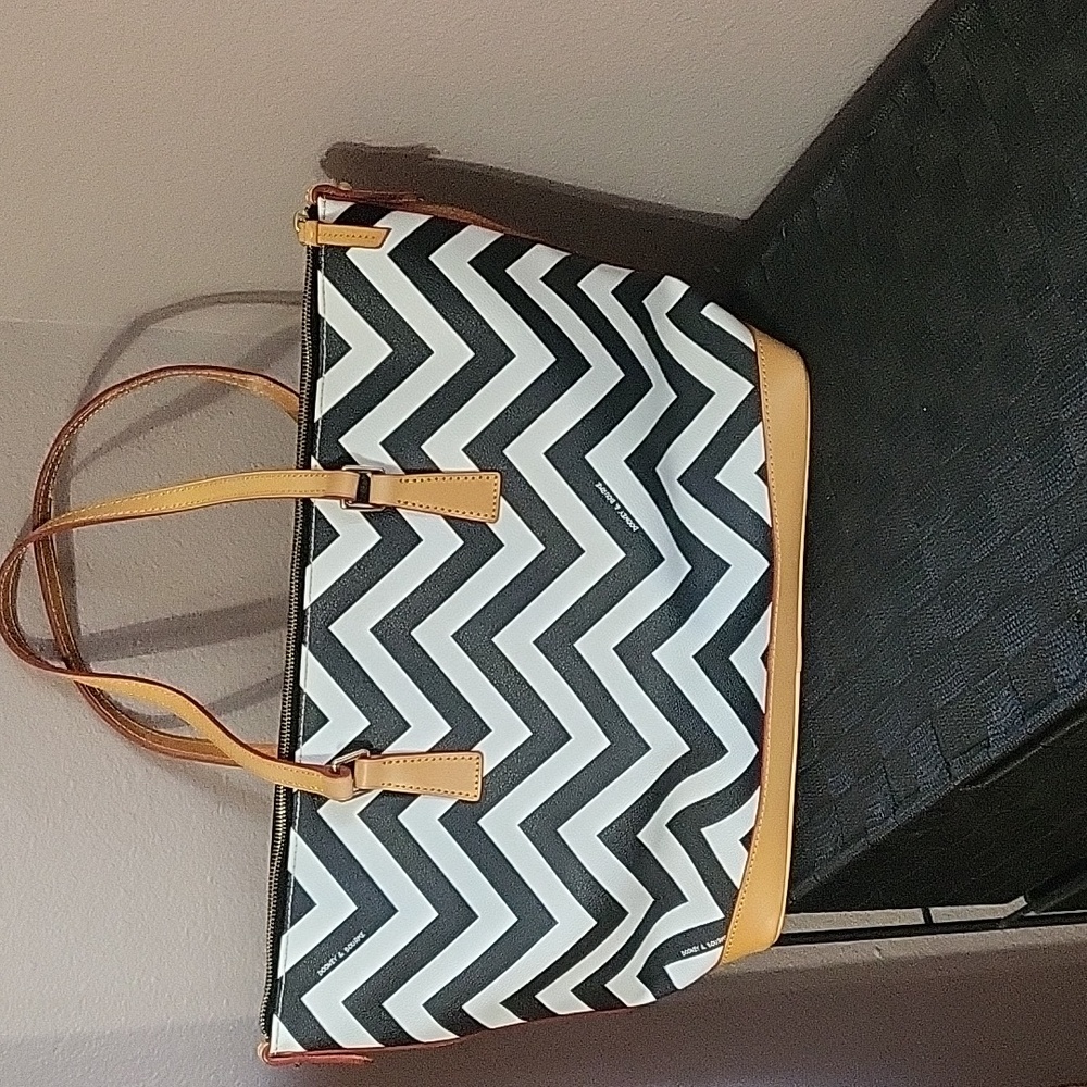 Dooney & Bourke Shoulder Tote - Picture 2 of 13